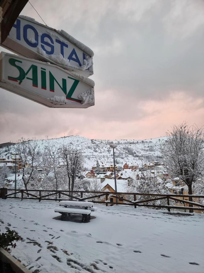 Hostal Sainz Riaño エクステリア 写真
