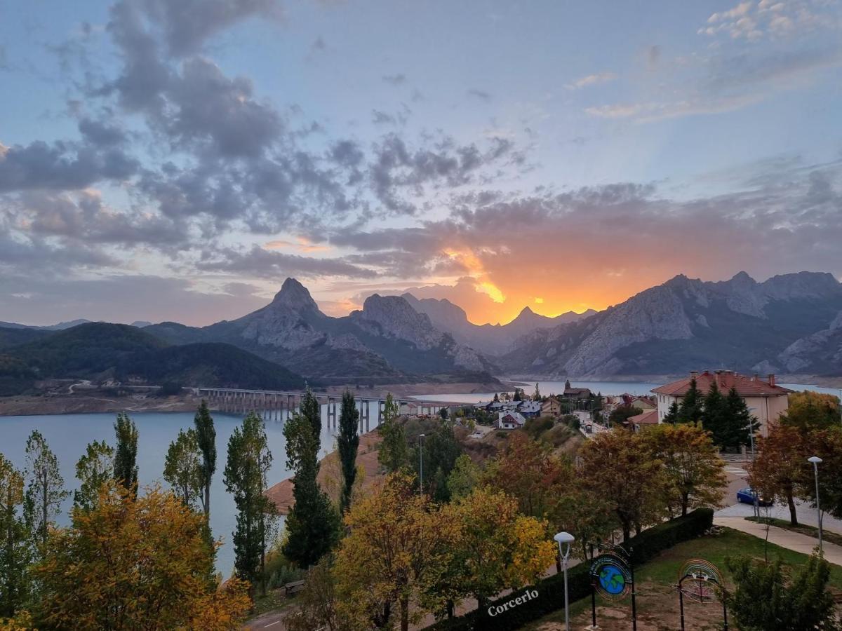 Hostal Sainz Riaño エクステリア 写真
