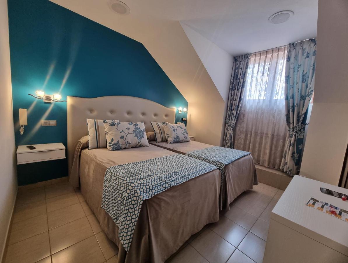 Hostal Sainz Riaño エクステリア 写真