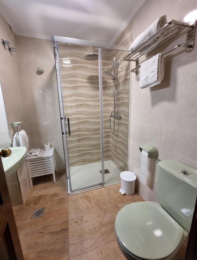 Hostal Sainz Riaño エクステリア 写真