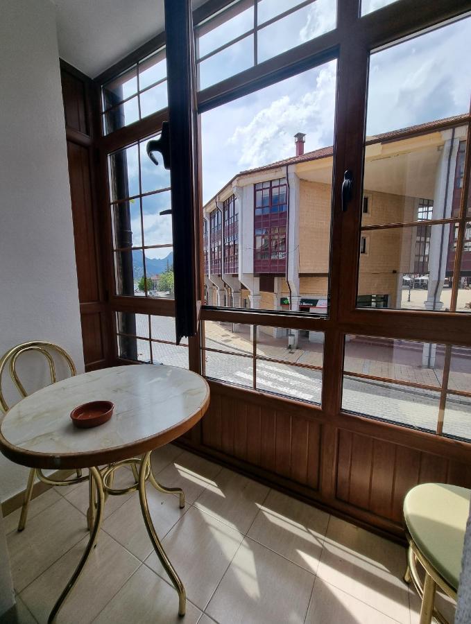 Hostal Sainz Riaño エクステリア 写真