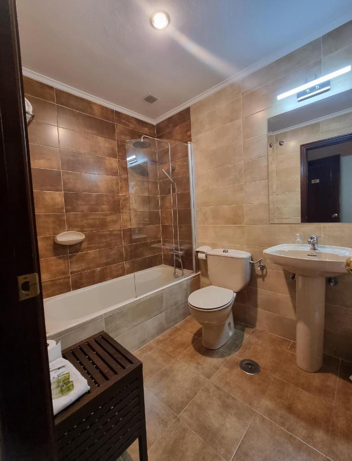Hostal Sainz Riaño エクステリア 写真