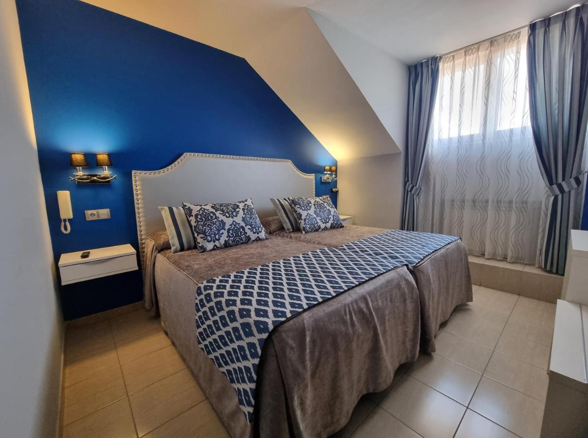 Hostal Sainz Riaño エクステリア 写真